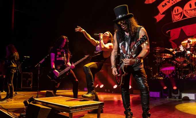 Slash & Myles Kennedy and The Conspirators at Beacon Theatre